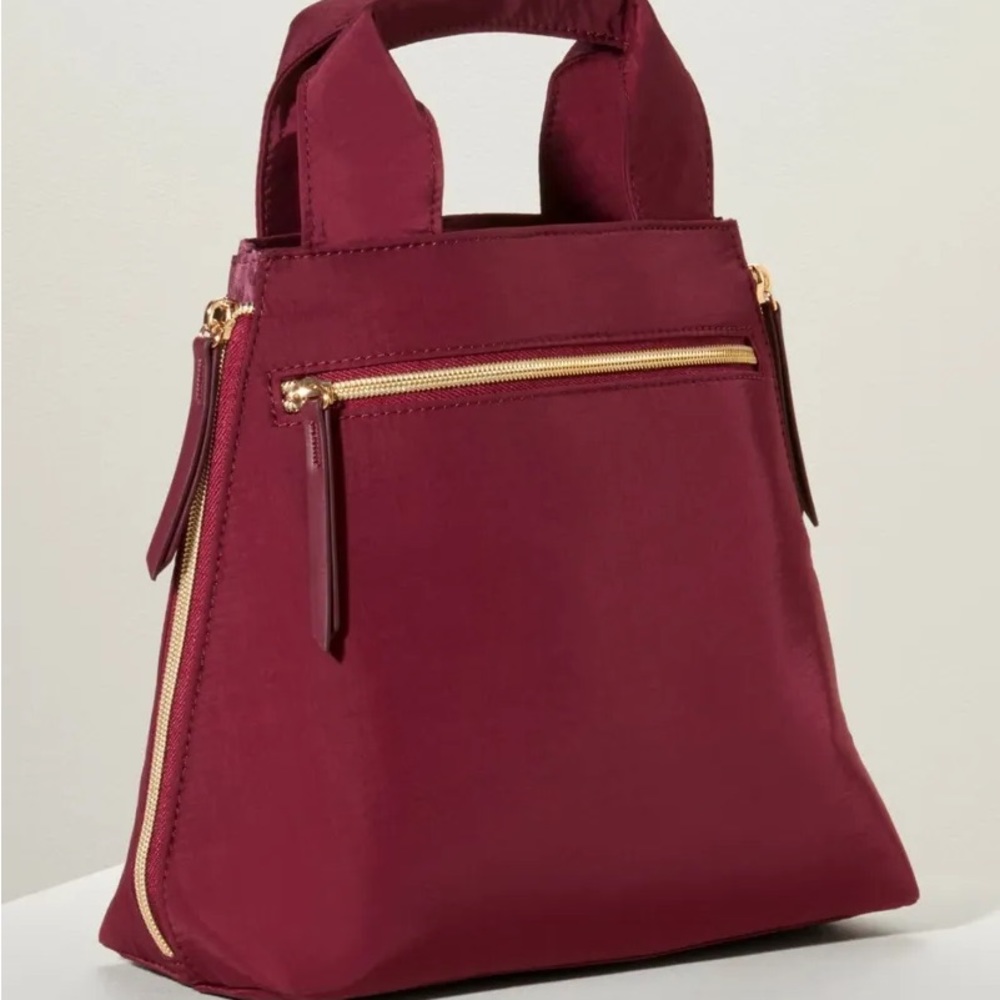 2/$15 Stella & Dot Zip It Bag - Oxblood - Picture 2 of 3